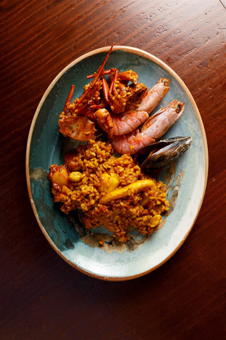 Paella de marisco, hecha en Ca´n Jaume
